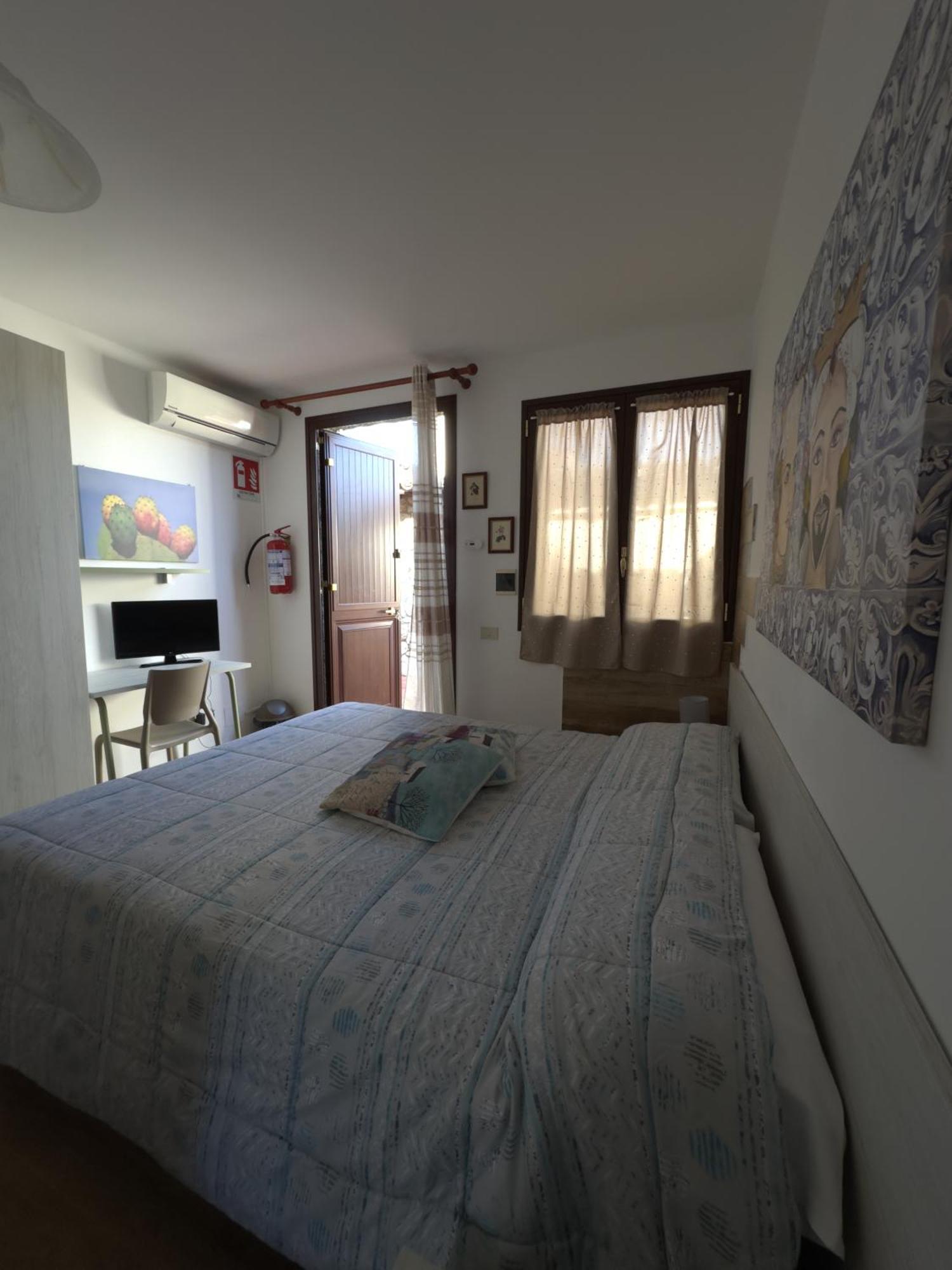 Mareblu Bed & Breakfast Cefalu Ngoại thất bức ảnh